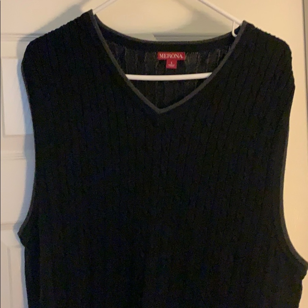Vest - Picture 2 of 3